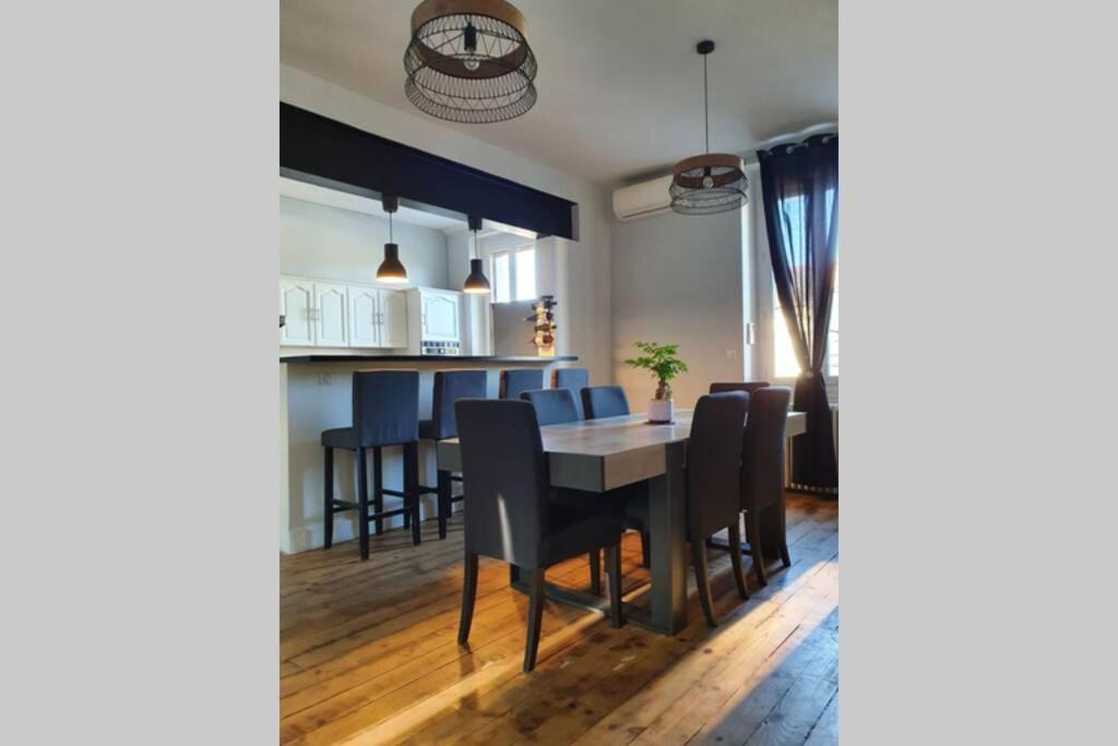 Appartement Spacieux, Wifi ,Cafe A Volonte Blaye-Les-Mines Екстериор снимка