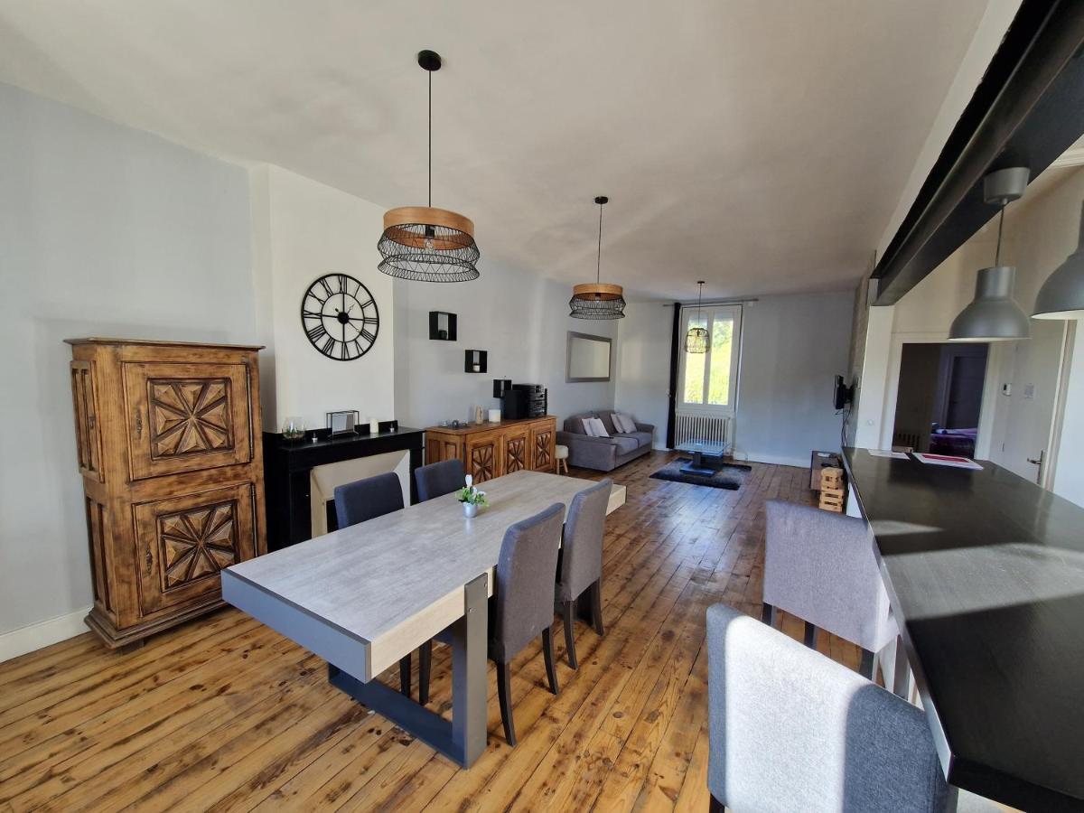Appartement Spacieux, Wifi ,Cafe A Volonte Blaye-Les-Mines Екстериор снимка