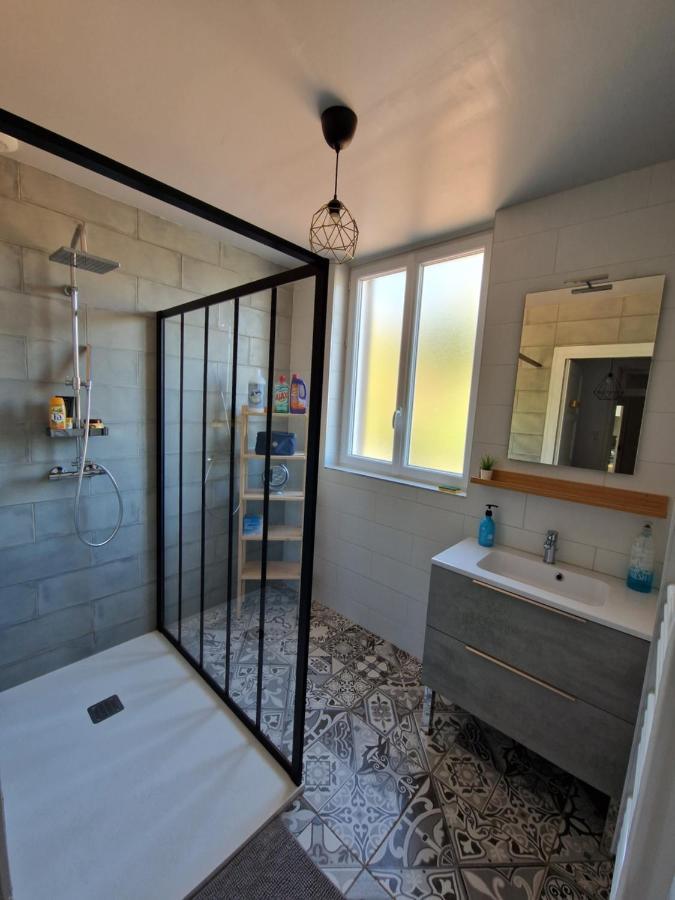 Appartement Spacieux, Wifi ,Cafe A Volonte Blaye-Les-Mines Екстериор снимка